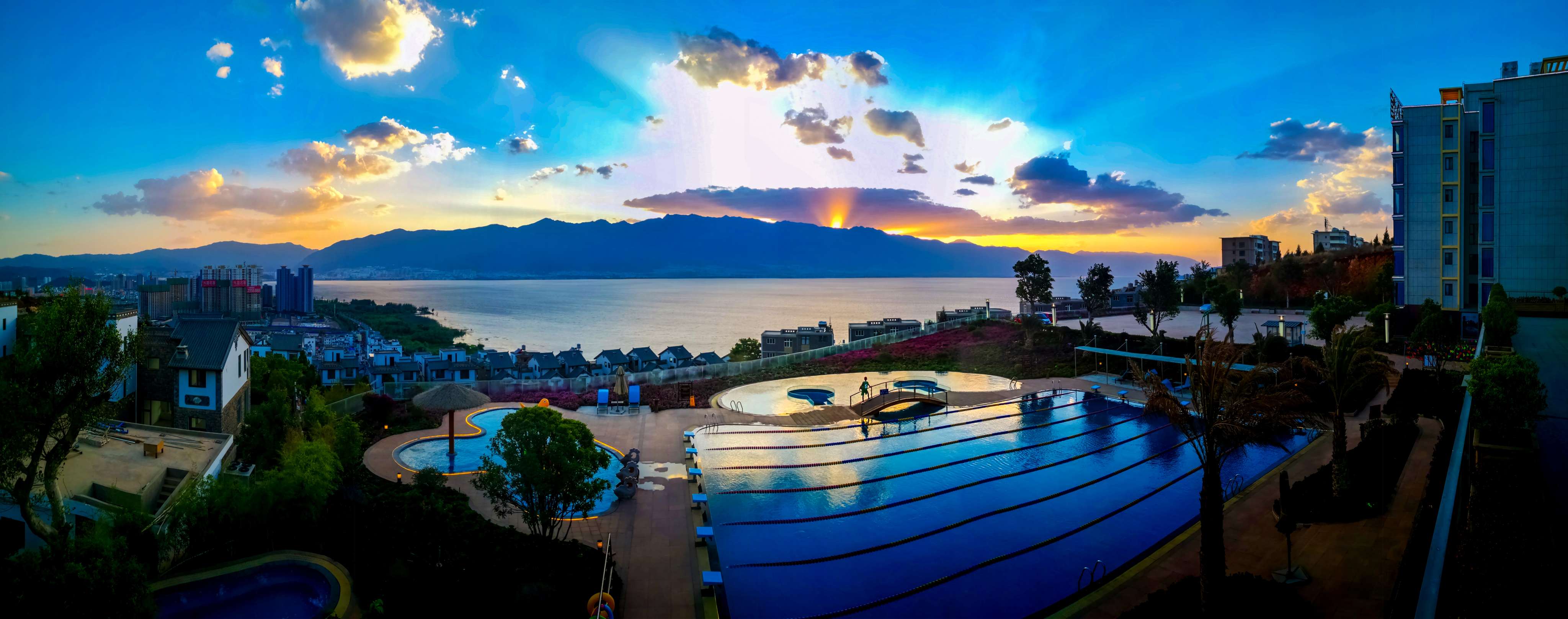 1587969297459093774.jpg 1587969297459093774.jpg